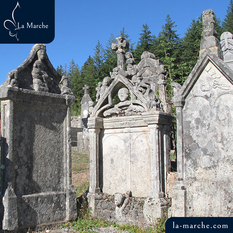 Tombeaux sculptés