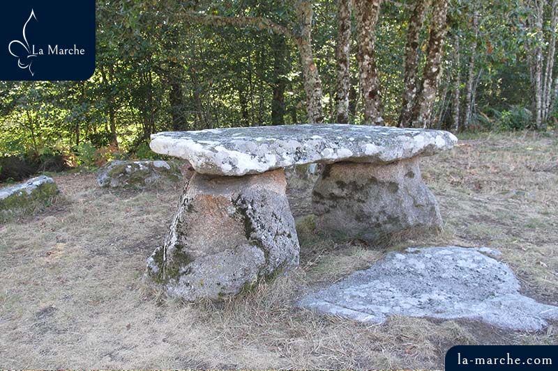 Faux dolmen