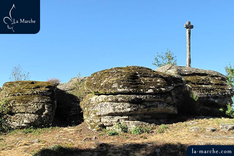Pierres et croix de granite